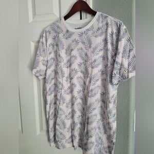 Goodfellow Leaf Print Graphic T-Shirt